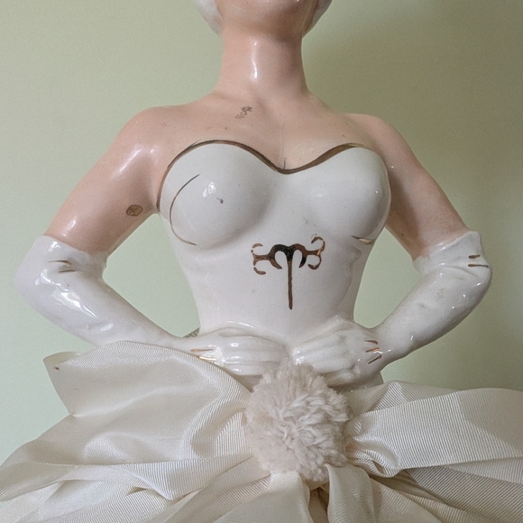 Vintage Lady Porcelain Doll Lamp - Picture 5 of 11